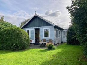 Kleines Ferienhaus mit Terrasse und Parkplatz